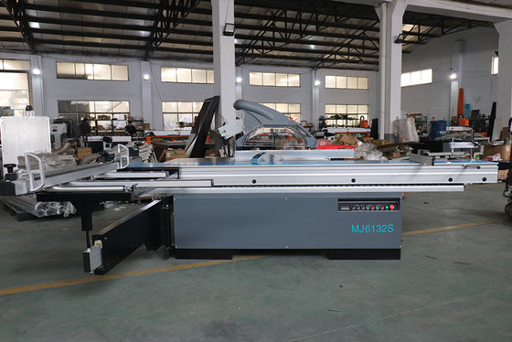Precision MDF Woodworking 1.1KW Sliding Table Saw Machine with 20mm Bore Diameter
